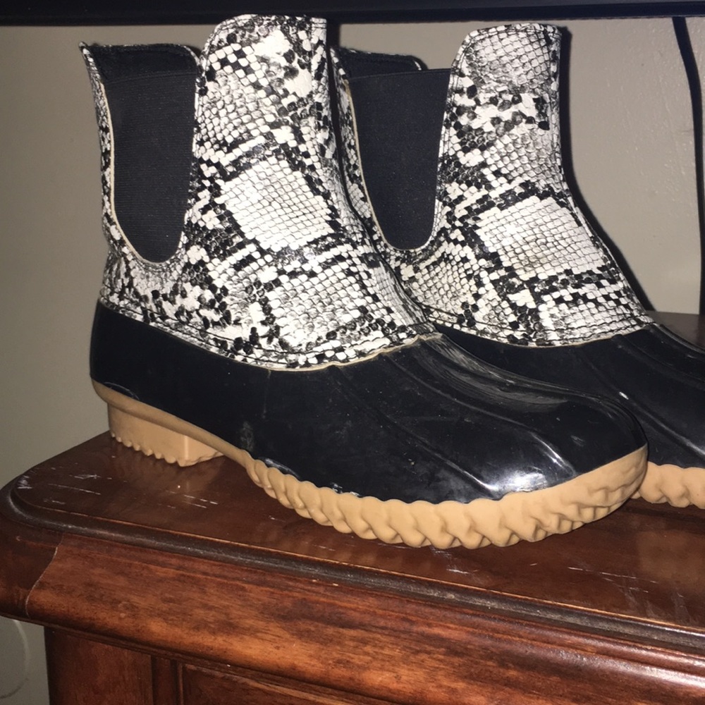 Nature Breeze Ankle Booties